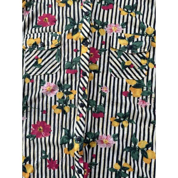 Woman Love Potion White & Blac Striped Roll Tab Long Sleeve Button Up Shirt XL - Picture 2 of 7